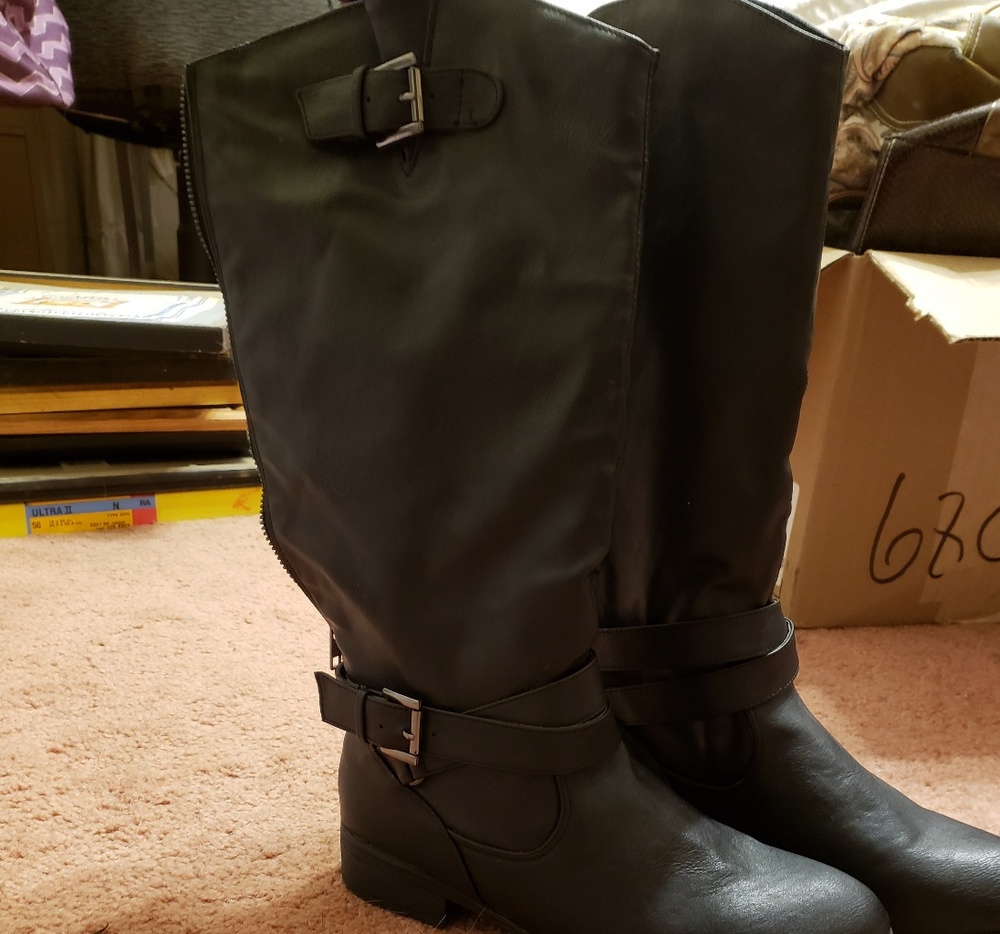 Riding boots